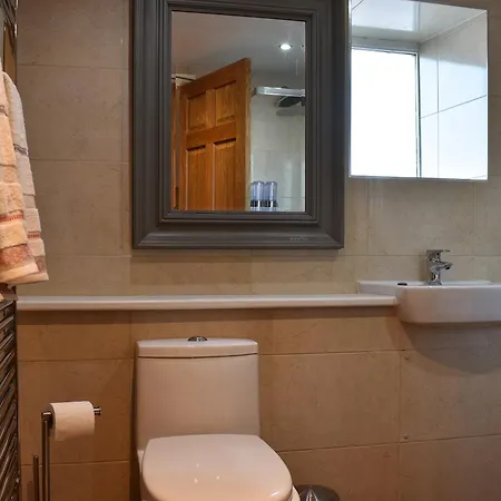 Holiday home Ellerton House