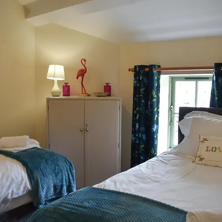 Holiday home Ellerton House
