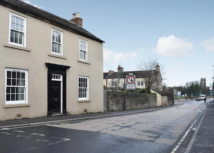 Ellerton House *